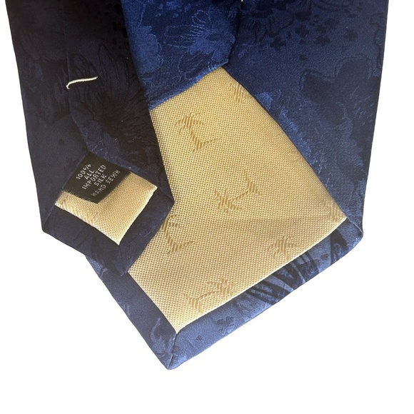 Vintage Tommy Bahama Necktie Silk Embossed Novelty Mermaid Cocktail Hand Sewn - Picture 7 of 12